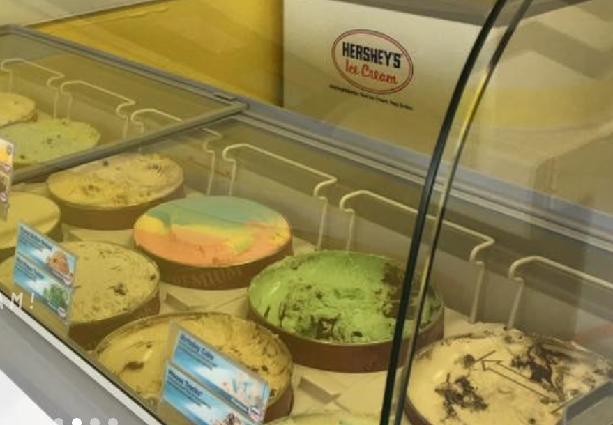 Weezy's Ice Cream (Duck, Corolla) Beach Realty & Construction