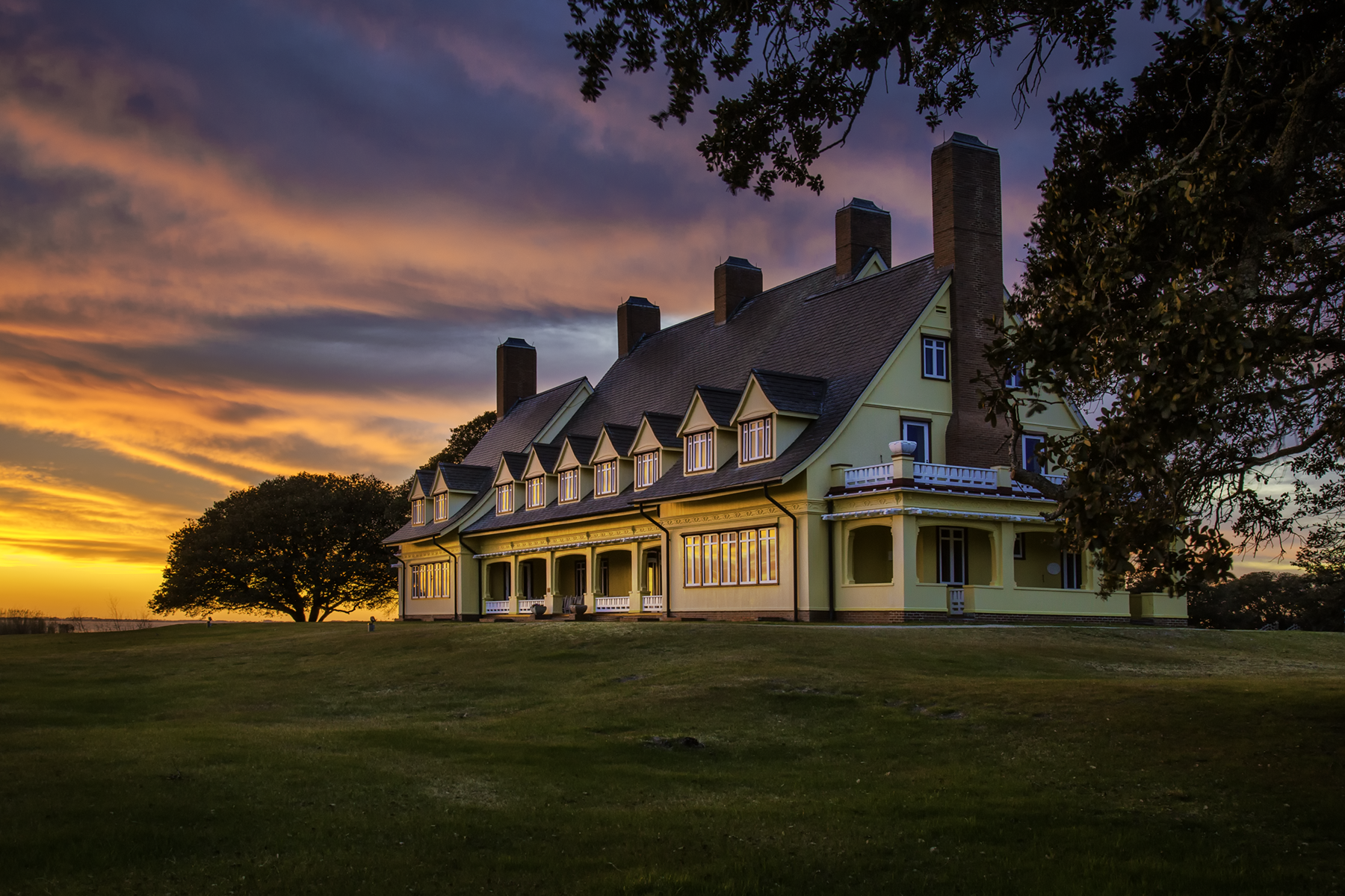 WHALEHEAD CLUB